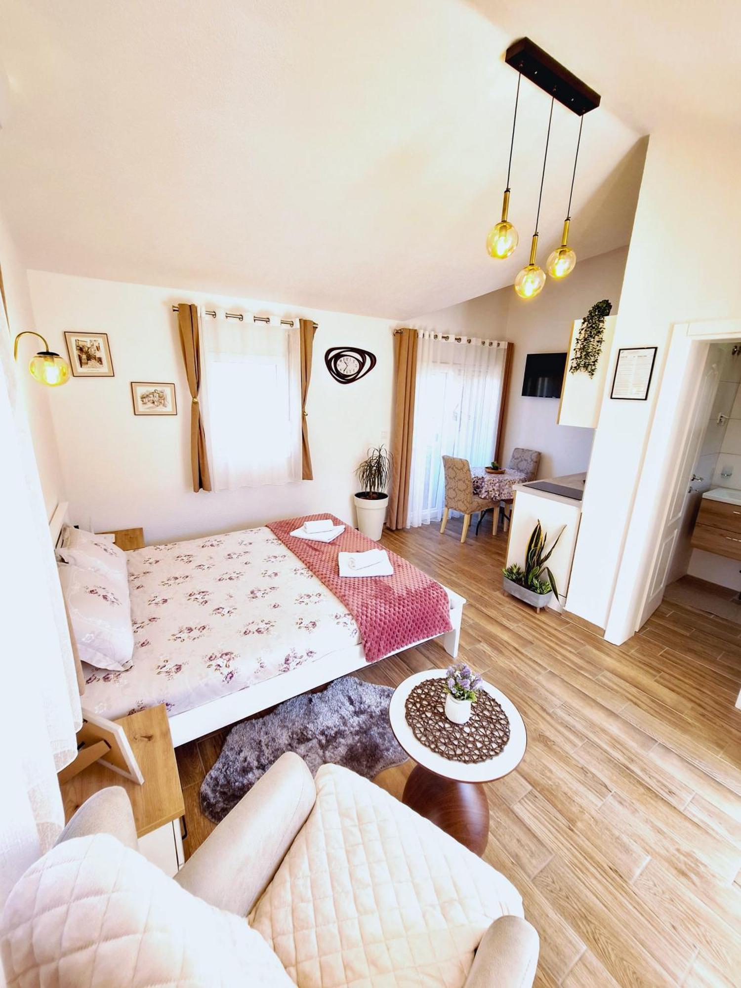 Sunny Side Apartments Rijeka Crnojevica Luaran gambar